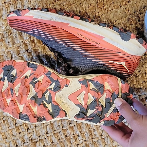 Hoka - Picture 4 of 5